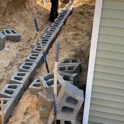 Ramon’s Hardscape & Landscape  - Retaining wall