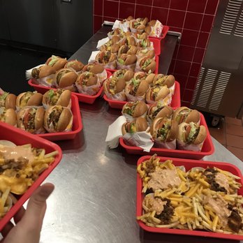 In-N-Out Burger - Fast Food Near Me - Millbrae, California