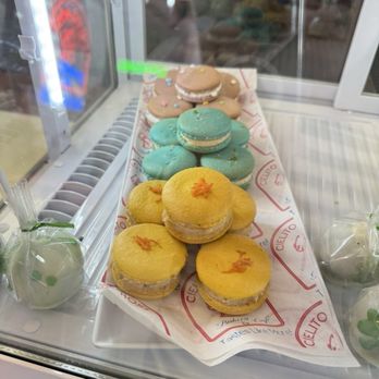 Cielito Rosa Bakery & Cafe - Macarons - Bakeries Near Me - Mesa, Arizona