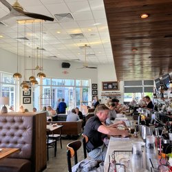Lynora's Italian Restaurant - Bar