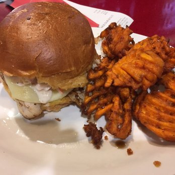 ATL Bar & Grill - Bars Near Me
