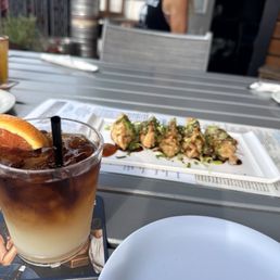 Mai Tai and pot stickers