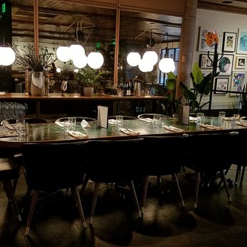 Earls Kitchen + Bar - Dining Area (Inside) - New American Near Me - Boston, Massachusetts