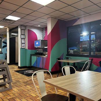 Senor Burro - Front part of restaurant. Fountain drink and salsa area. - Fast Food Near Me - San Antonio, Texas Senor Burro - Front part of restaurant. Fountain drink and salsa area. - Fast Food Near Me - San Antonio, Texas