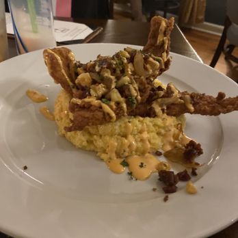 82 Queen - Fish and grits - Southern Near Me - Charleston, South Carolina 82 Queen - Fish and grits - Southern Near Me - Charleston, South Carolina