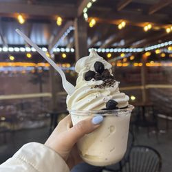 Yumi Yogurt - Vanilla custard with brownie bites