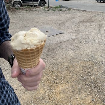 Taos Cow - Basic bitch vanilla - Ice Cream & Frozen Yogurt Near Me - Arroyo Seco, New Mexico