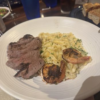 PV Pie & Wine - Surf & Turf Mac* - Pizza Near Me - Phoenix, Arizona