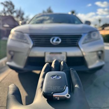 A1 Keys & Security - 2013 Lexus RX350. All smart keys lost. OEM smart key fob supplied and programmed with emergency key blade cut on site in Riverside, CA. - Keys & Locksmiths Near Me