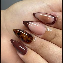 Paradise Nails - What i showed the nail tech and she agreed she could do it.