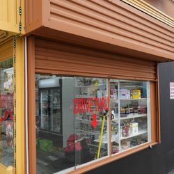 A & A Smoke Shop
