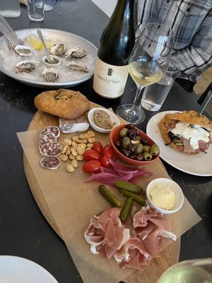 Trillium Winebar & Taproom by null