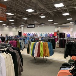 DICK'S Warehouse Sale - A new addition to Tangers.
