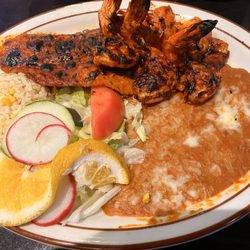 Mariscos Uruapan - Filete con camarones