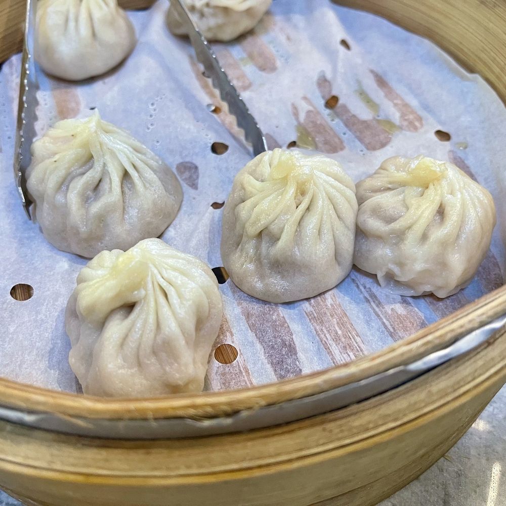 Supreme Dumplings - Shrimp & Pork Xiao Long Bao (8) - Shanghainese Near Me - Bellevue, Washington Supreme Dumplings - Shrimp & Pork Xiao Long Bao (8) - Shanghainese Near Me - Bellevue, Washington