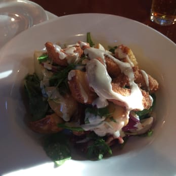 Cafe 109 - Chicken. Salad - Restaurants Near Me - Dunkeld, VIC