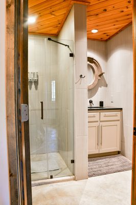 Beckham Creek Cave Lodge by null