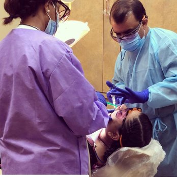 健康・医学 HOME DENTIST PROFESSIONAL 4 About Us — Blackhawk Dental