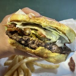 Hot Dog Shop - Bacon Cheeseburger