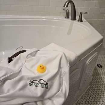 Hotel Hale - Your tub awaits - Hotels Near Me - Hot Springs, Arkansas Hotel Hale - Your tub awaits - Hotels Near Me - Hot Springs, Arkansas
