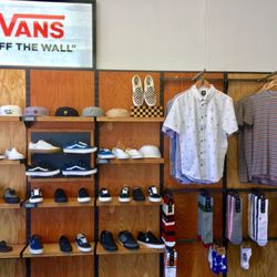 NJ Skateshop - Huge selection of all the latest Vans.