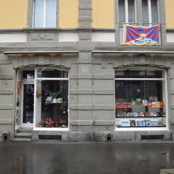 Paranoia City, Buch und Wein