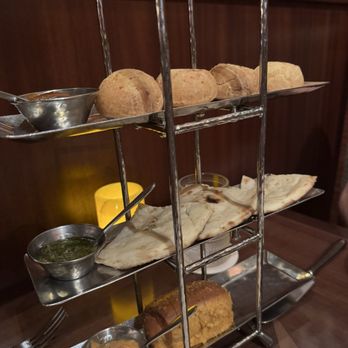 Tiffins Restaurant - Tiffins Signature Bread Service - New American Near Me - Lake Buena Vista, Florida Tiffins Restaurant - Tiffins Signature Bread Service - New American Near Me - Lake Buena Vista, Florida