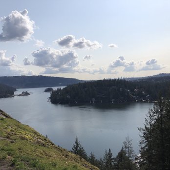 Quarry Rock - Hiking Near Me - North Vancouver, British Columbia Quarry Rock - Hiking Near Me - North Vancouver, British Columbia