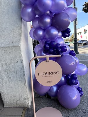 Flouring Cake Shop by null