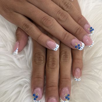 Cat Lynn's Nails and Spa - French tips - Nail Salons Near Me - Gurnee, Illinois