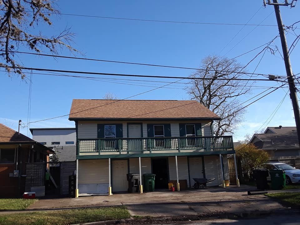 Slide of Onyx Roofing