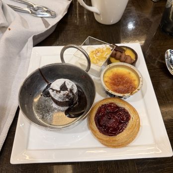 Wicked Spoon - Dessert plate - Buffets Near Me - Las Vegas, Nevada Wicked Spoon - Dessert plate - Buffets Near Me - Las Vegas, Nevada
