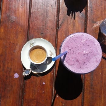Nosh Barossa - Double espresso and Berry smoothie - Restaurants Near Me - Tanunda, SA