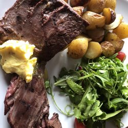 Steak with addictive roasted potatoes