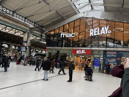 Gare du Nord by null