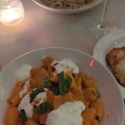 Rigatoni and spaghetti (cacio e pepe) Rigatoni and spaghetti (cacio e pepe)