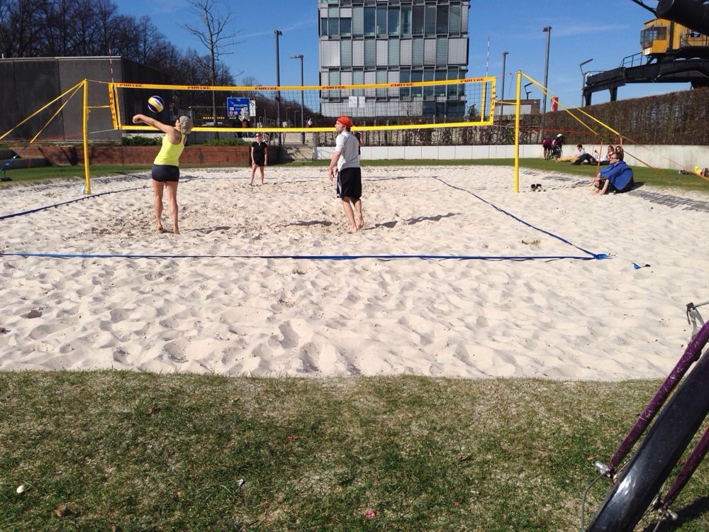 Beachvolleyballplatz Rheinuferpromenade