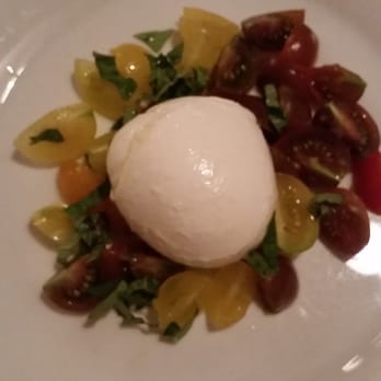 Pasta Fresca - Capreese salad. Very very good - Italian Near Me - Prague, Puerto Rico