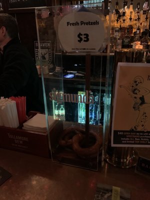 Banter Bar by null
