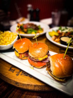 Cin Cin Burger Bar by null