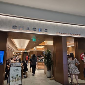 Chagee Modern Teahouse - Front signage - Coffee & Tea Near Me - Brea, California Chagee Modern Teahouse - Front signage - Coffee & Tea Near Me - Brea, California