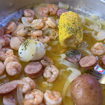El Rey Crawfish & Oyster Bar - Shrimp, boiled egg, sausage and corn outstanding flavors got the hot and in a super hot - Seafood Near Me - Lockhart, Texas El Rey Crawfish & Oyster Bar - Shrimp, boiled egg, sausage and corn outstanding flavors got the hot and in a super hot - Seafood Near Me - Lockhart, Texas