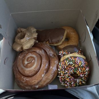 Fresh Donuts and Sandwiches - Cinnamon Roll Donut, Old Fashioned Maple Glazed, Chocolate Bar, Chocolate Sprinkle and Glazed - Donuts Near Me - Perris, California Fresh Donuts and Sandwiches - Cinnamon Roll Donut, Old Fashioned Maple Glazed, Chocolate Bar, Chocolate Sprinkle and Glazed - Donuts Near Me - Perris, California