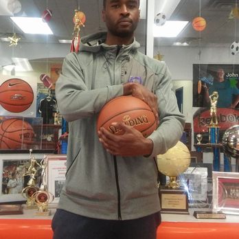 BasketballTutor - Coach V BasketballTutor - Trainers Near Me BasketballTutor - Coach V BasketballTutor - Trainers Near Me