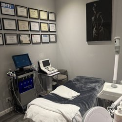 ESTHEVA SPA