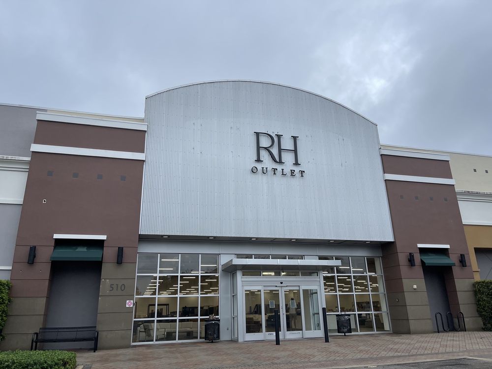 RH OUTLET BOCA RATON Updated September 2024 11 Photos 200 Plaza