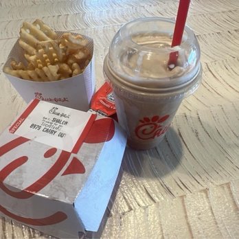 Chick-fil-A - I was able to get a spicy chicken deluxe MEAL FOR FREE, wow how generous! - Chicken Shop Near Me - Spring, Texas