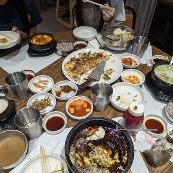 Manna Korean Restaurant - Korean Near Me - Northbrook, Illinois