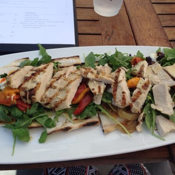 La Côte - Veggie flatbread w chicken~ - Mediterranean Near Me - Miami Beach, Florida La Côte - Veggie flatbread w chicken~ - Mediterranean Near Me - Miami Beach, Florida