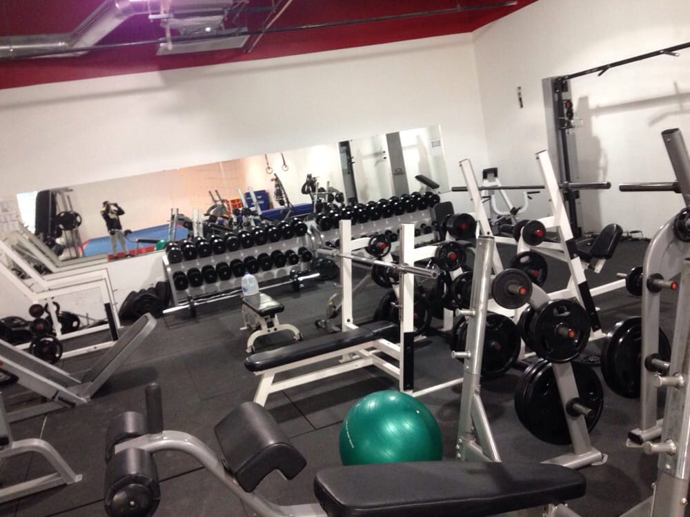 FRONTIER FITNESS CLUB Updated September 2024 496 N Ocotillo Rd